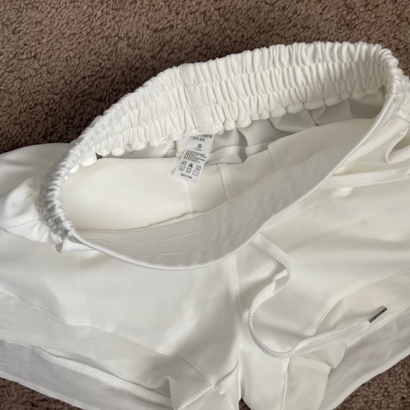 Lululemon women’s Inner Glow High-Rise Short 3" - Picture 9 of 9